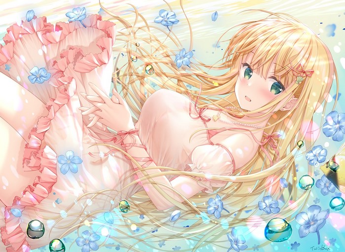 Anime girl with blonde hair and green eyes