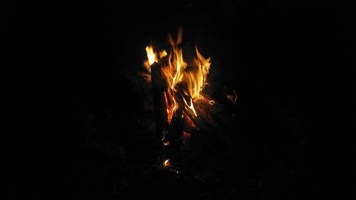 4K bonfire at night