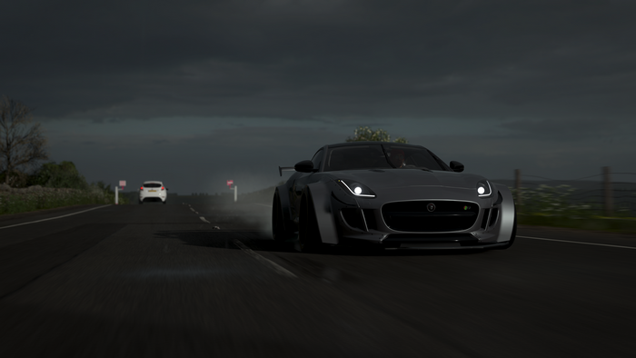 4K Silver Car in Forza Horizon 4