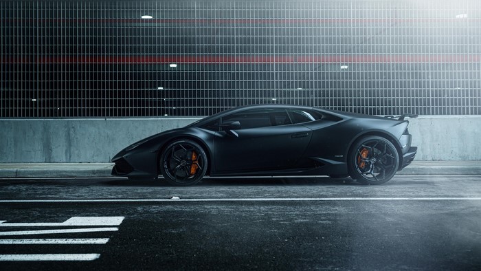 Matte black Lamborghini Huracan side view