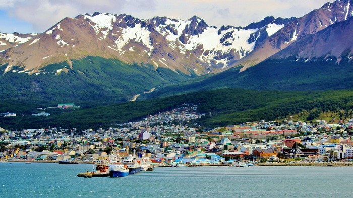 Ushuaia, Patagonia: City and Mountains
