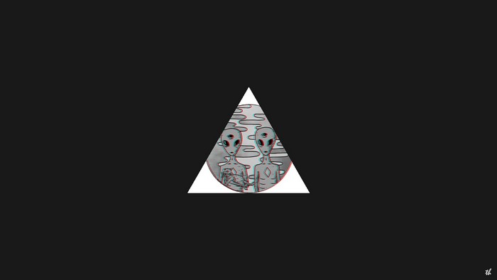 Two aliens inside a triangle with psychedelic effect