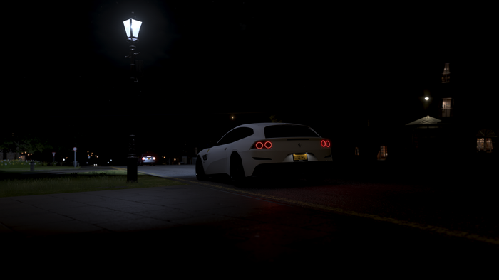 White Ferrari GTC4Lusso in Forza Horizon 4 at night