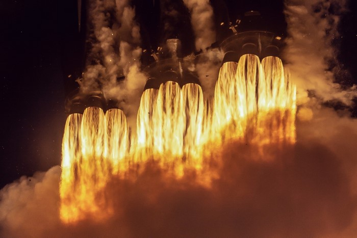 Falcon Heavy Rocket Engines Igniting