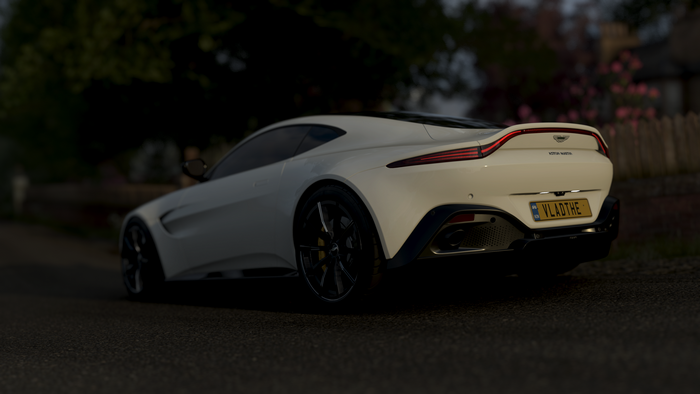 White Aston Martin Vantage from Forza Horizon 4