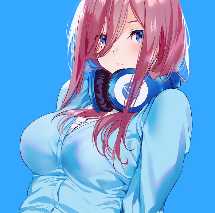 Miku Nakano from The Quintessential Quintuplets wearing headphones