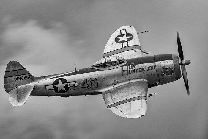 P-47 Thunderbolt "Hun Hunter XVI" in flight