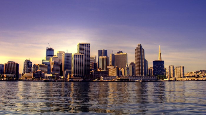 San Francisco cityscape with skyscrapers and bay