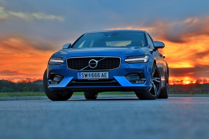 Blue Volvo V90 CC at Sunset