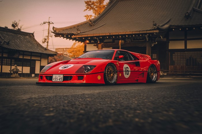 Red Ferrari F40 in Japan
