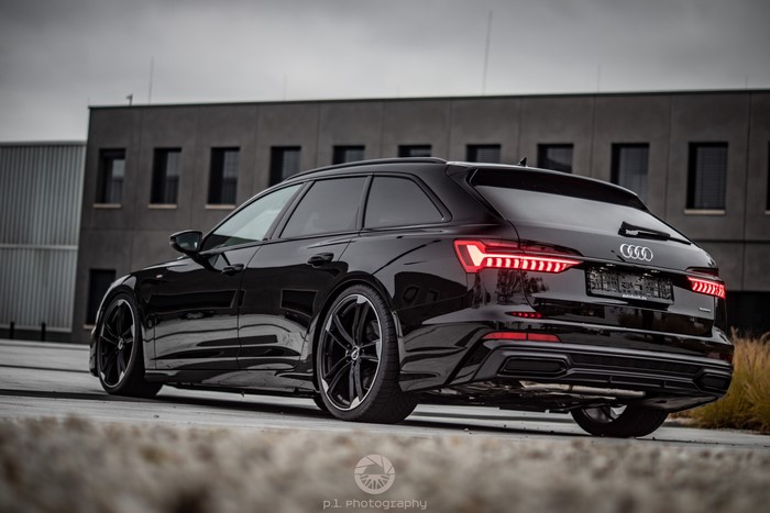Black Audi A6 Avant