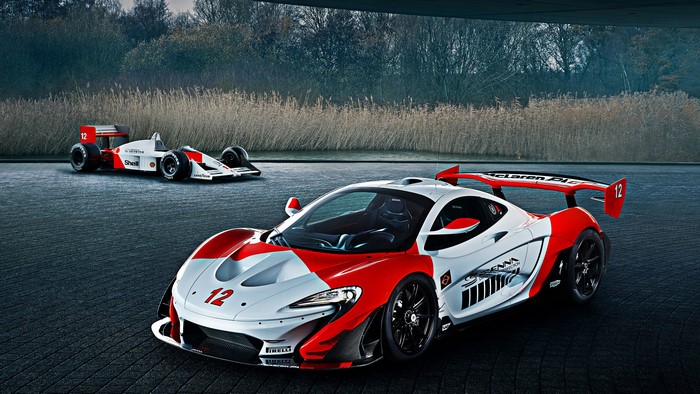 McLaren P1 GTR and McLaren F1 race cars
