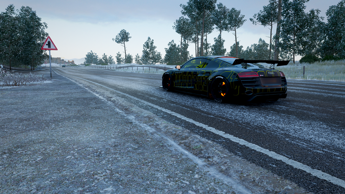 Audi R8 Type 42 with brake glow in Forza Horizon 4