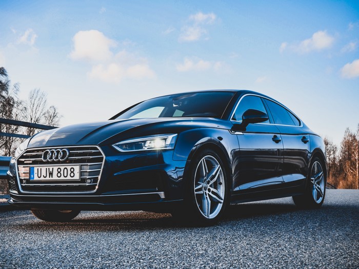 Audi A5 Coupe with license plate UJW 808 in Sweden