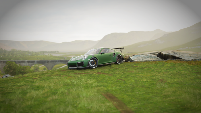 Green Porsche 911 GT2 RS in Forza Horizon 4
