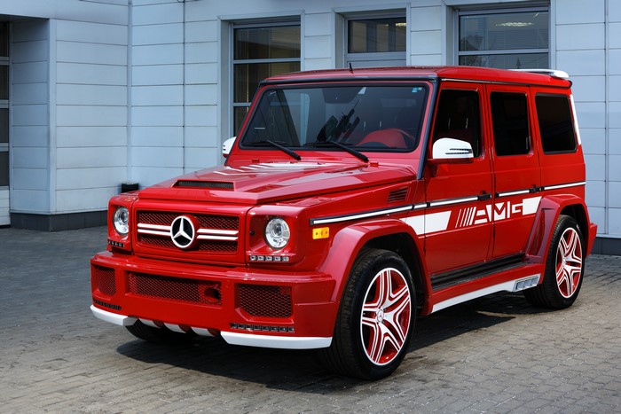 Red Mercedes-Benz G-Klasse AMG