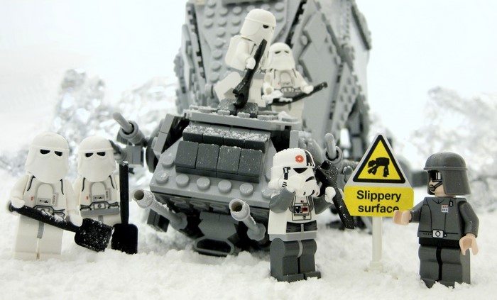 LEGO Star Wars Snowtroopers with AT-AT and Slippery Surface Sign
