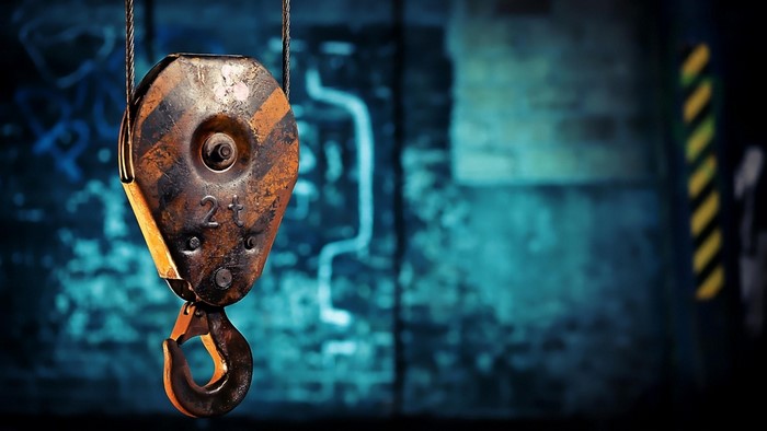 Rusty crane hook with 2t capacity