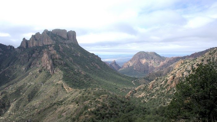 4K landscape of desert mountains