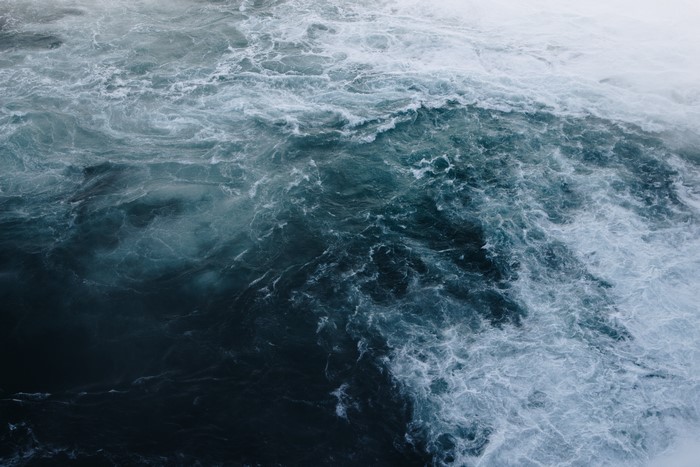 4K sea water nature