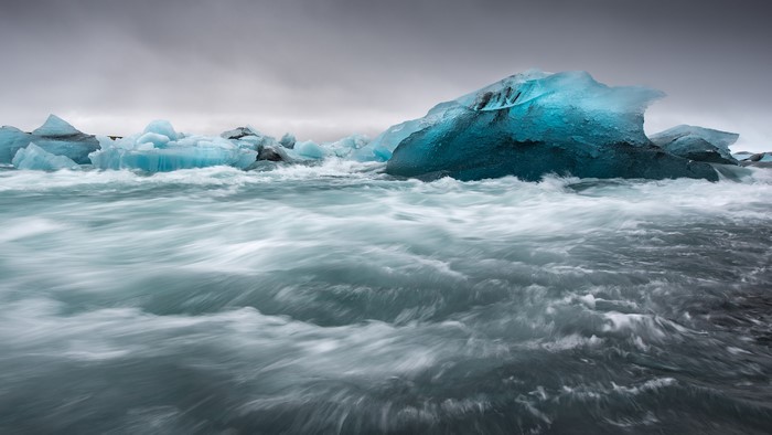 4K icebergs in the sea