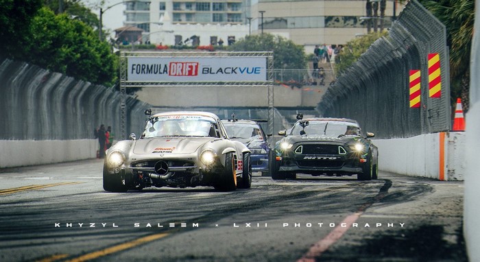 Mercedes-Benz 300 SL and Ford Mustang at Formula Drift