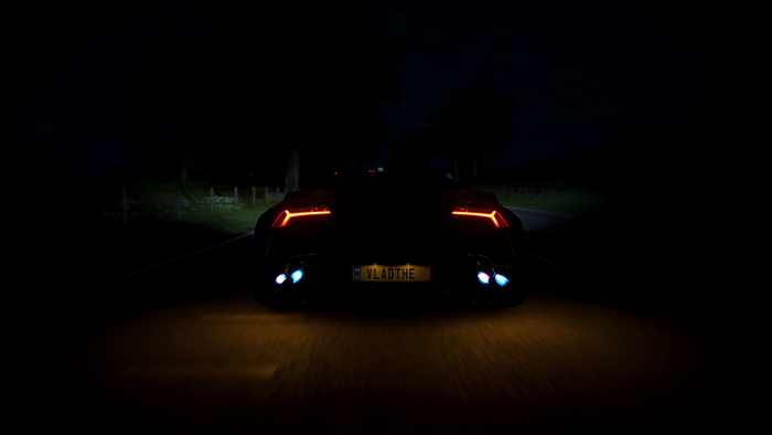 4K Forza Horizon 4 screenshot of a car at night
