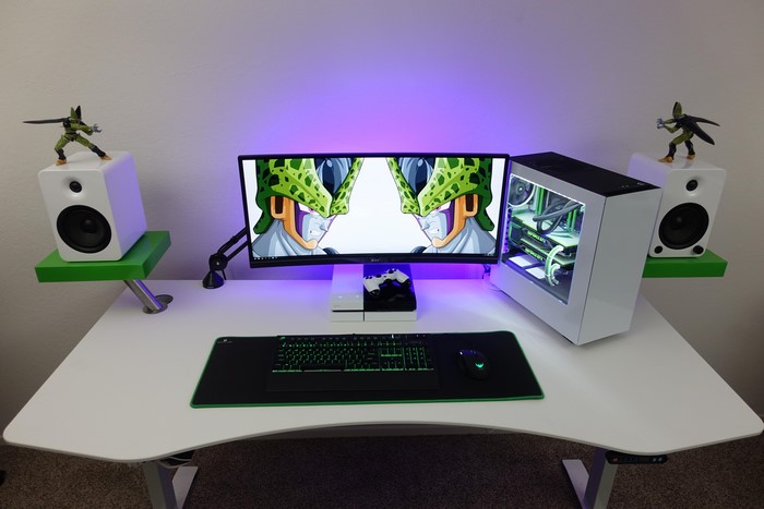 4K Computer Workspace with Cell from Dragon Ball Z