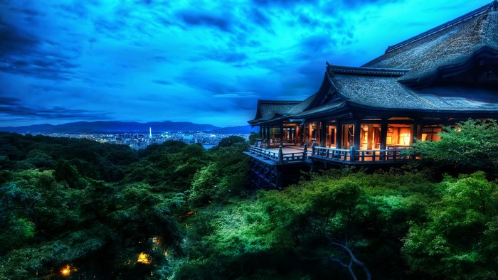 4K HDR Kyoto Japan temple overlooking city at night