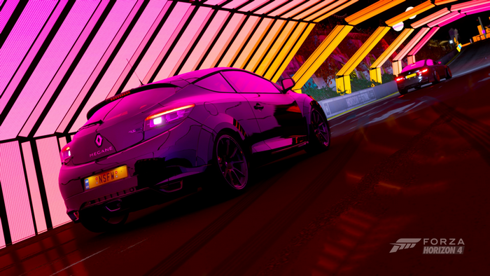 Renault Megane RS in Forza Horizon 4 tunnel