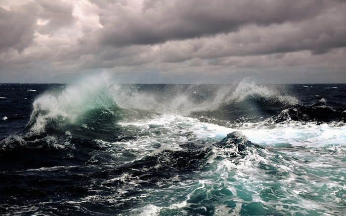 Stormy ocean with large waves crashing
