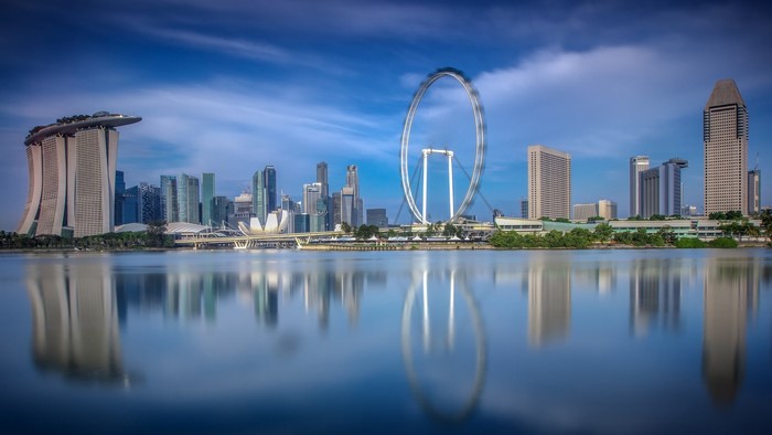 Singapore cityscape with Marina Bay and Singapore Flyer