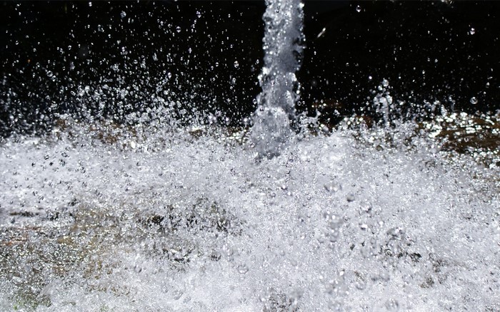 Water splashing and falling