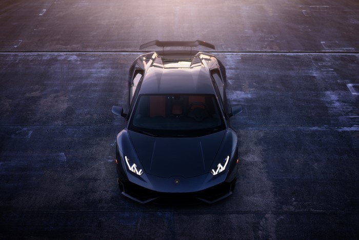 4K Lamborghini Huracan from above