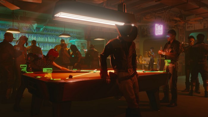 Cyberpunk 2077: People playing pool in a bar
