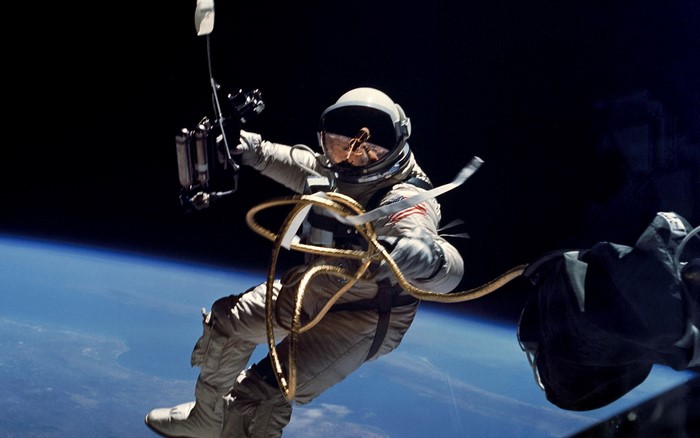 Astronaut on Gemini mission over Earth
