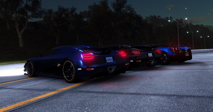 The Crew 2 Koenigsegg Agera cars at night