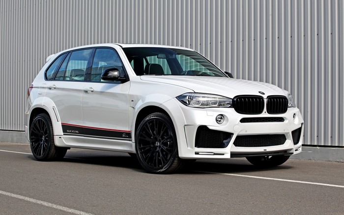 4K BMW X5 tuned SUV