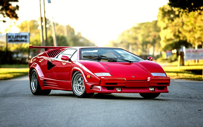 Red Lamborghini Countach with Pop-Up Headlights in 4K