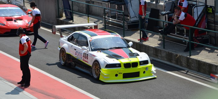 4K BMW M3 E36 racing car