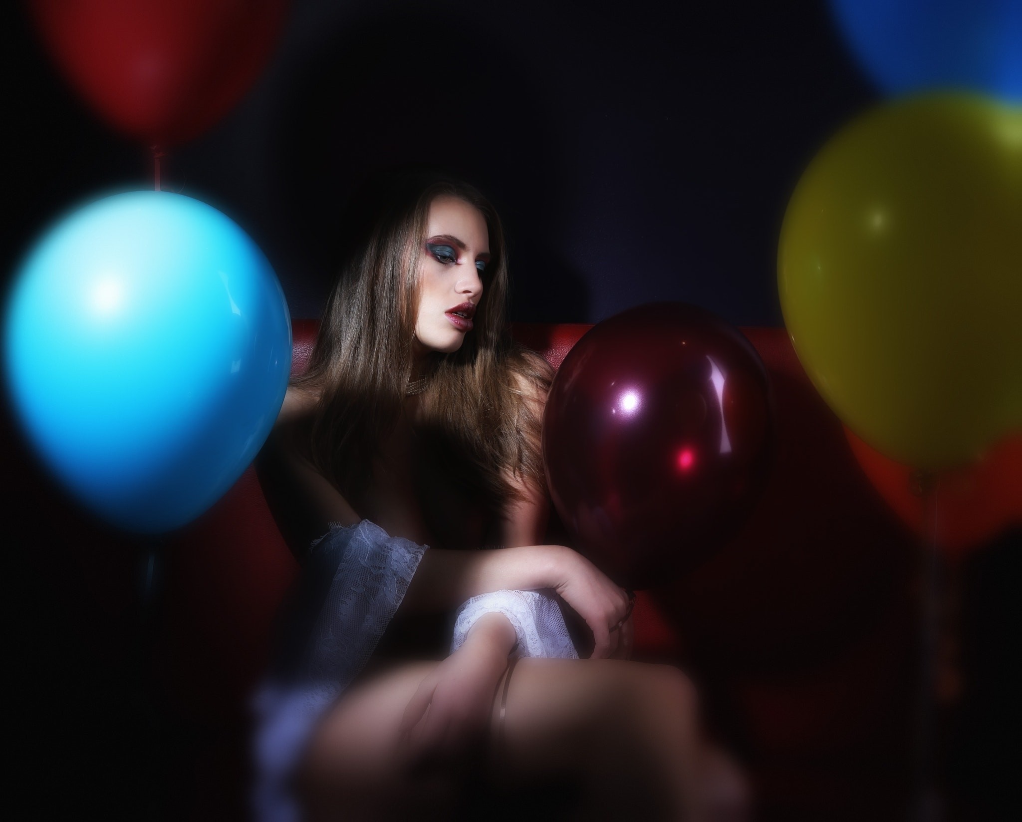 Woman with balloons by Frank Verbreyt HD Wallpaper