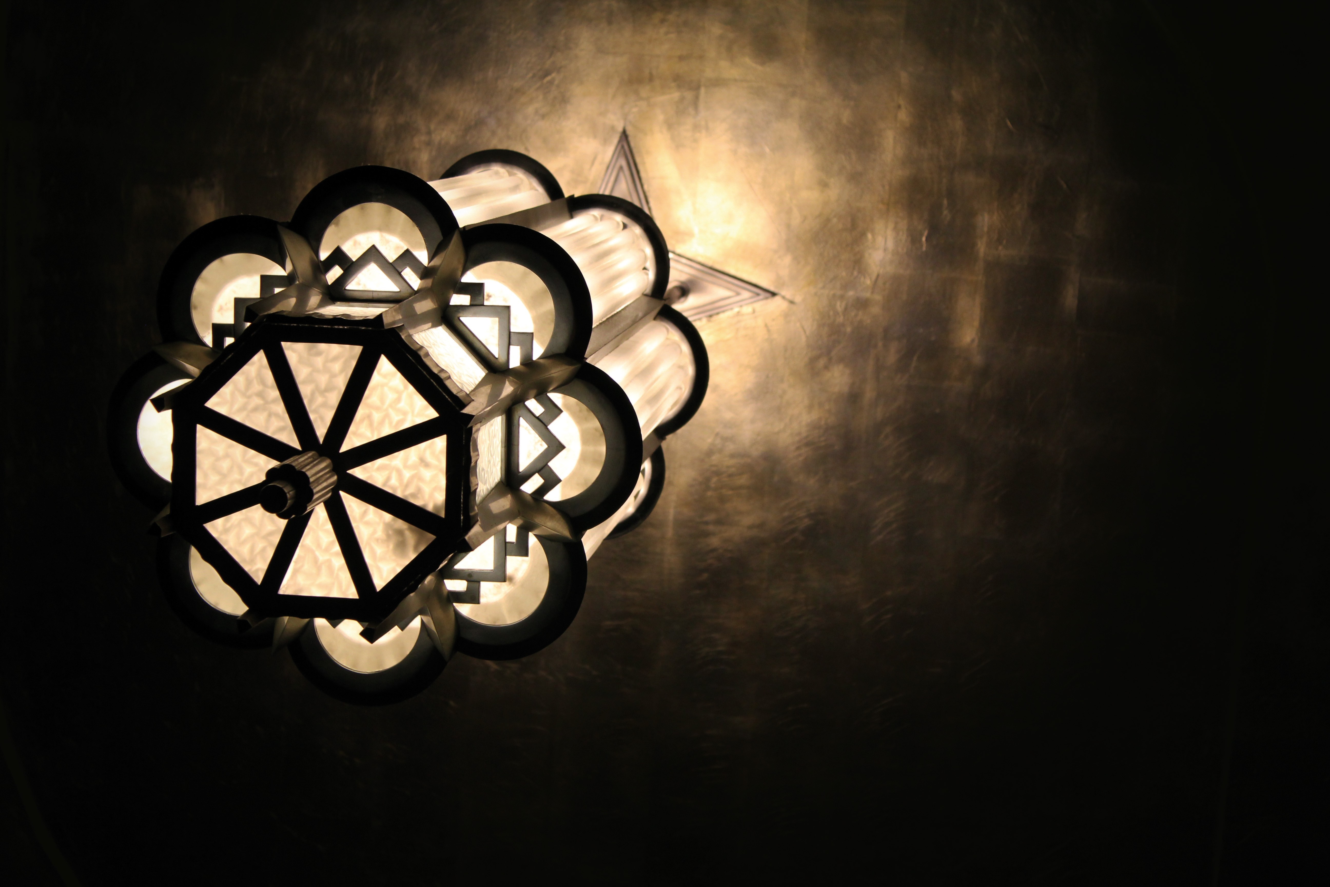 Art Deco Lamp with Geometric Design HD Wallpaper