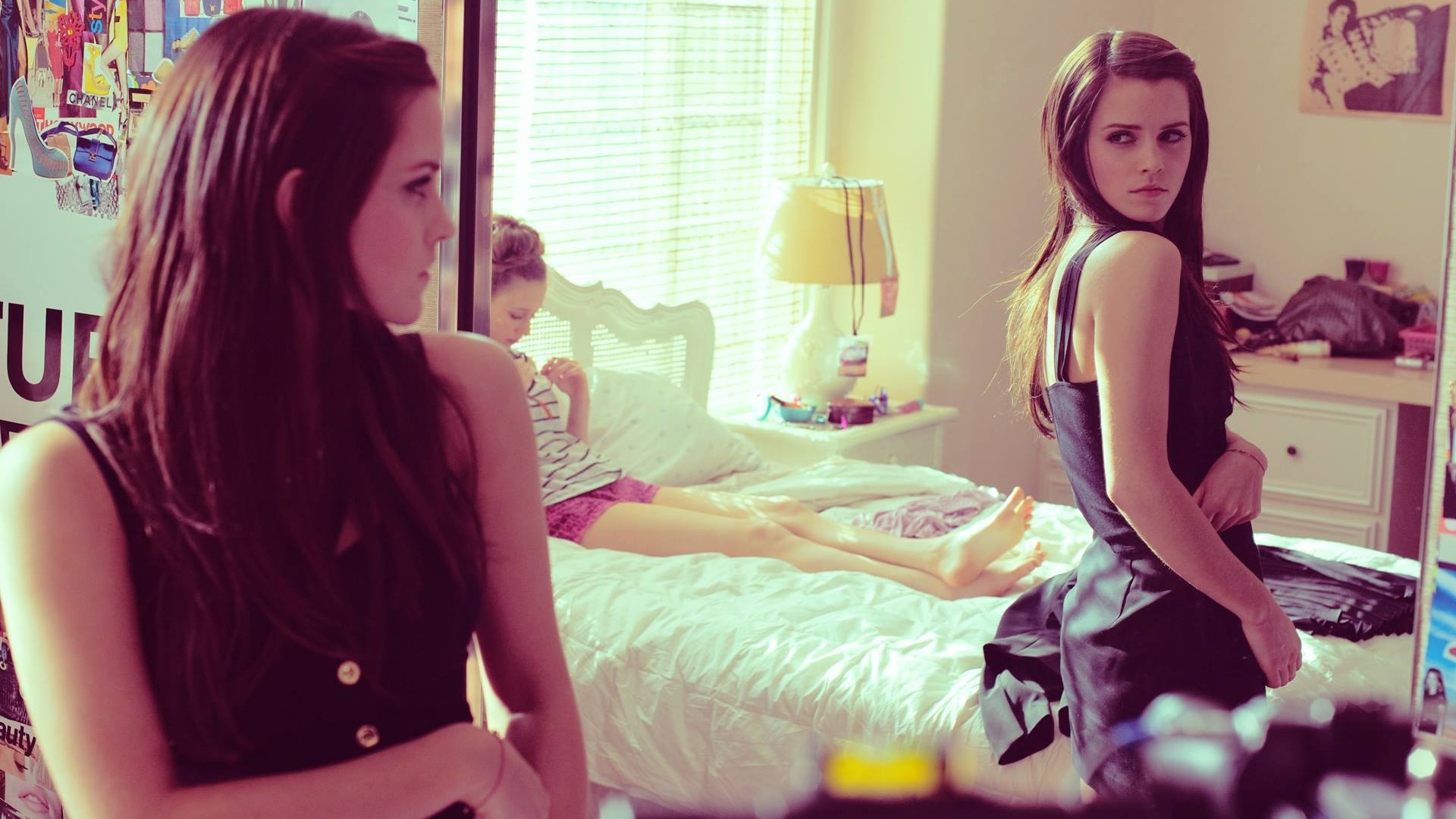 Emma Watson in The Bling Ring HD Wallpaper