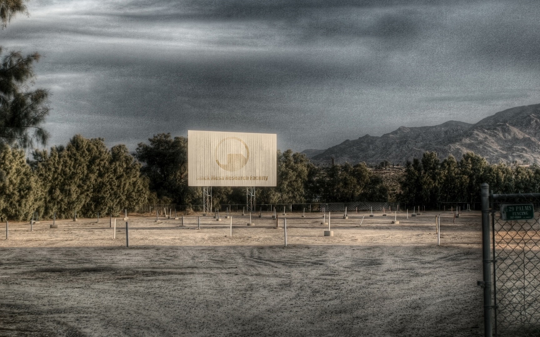 Black Mesa Research Facility sign at a drive-in HD Wallpaper