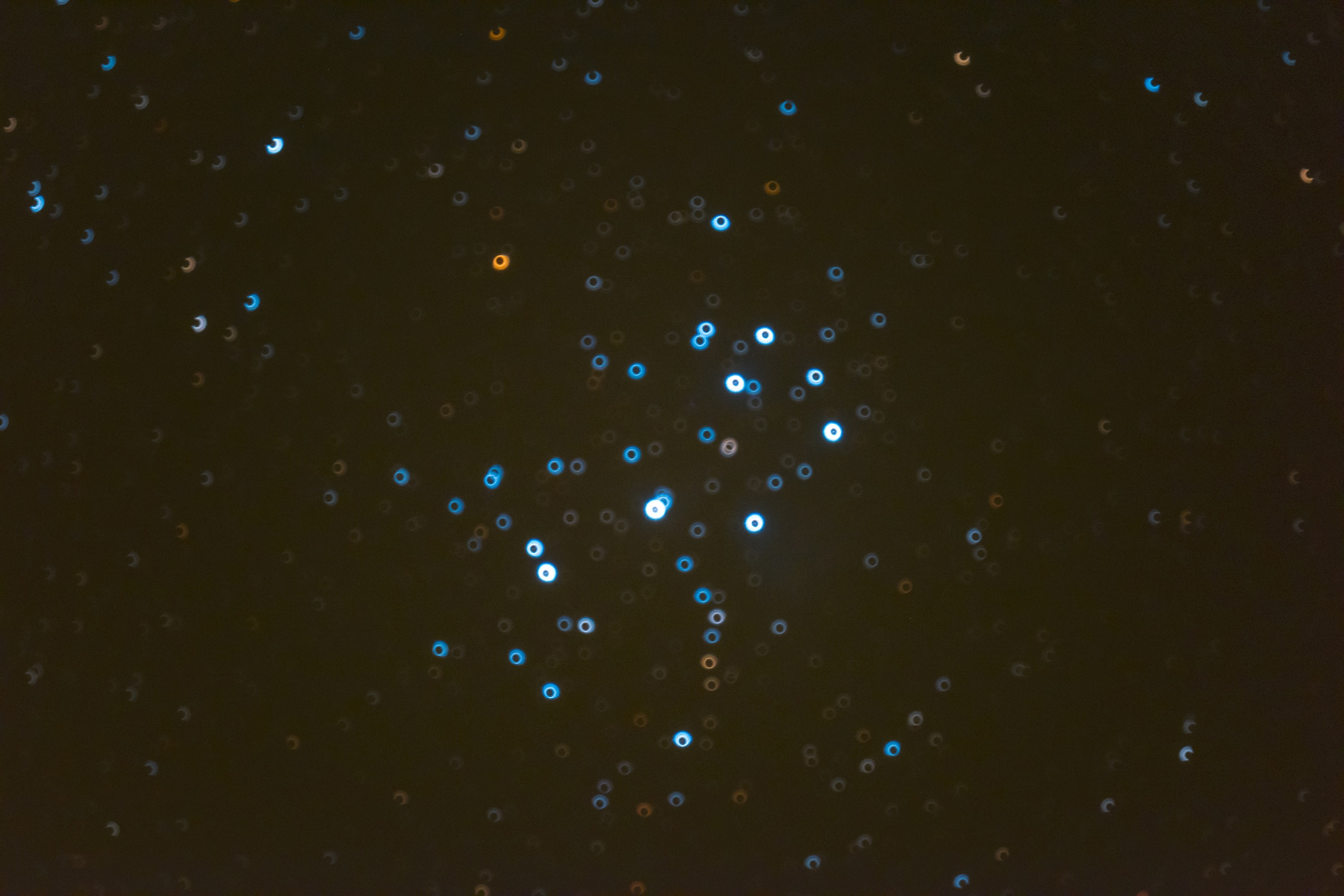 Blurred lights in the night sky HD Wallpaper