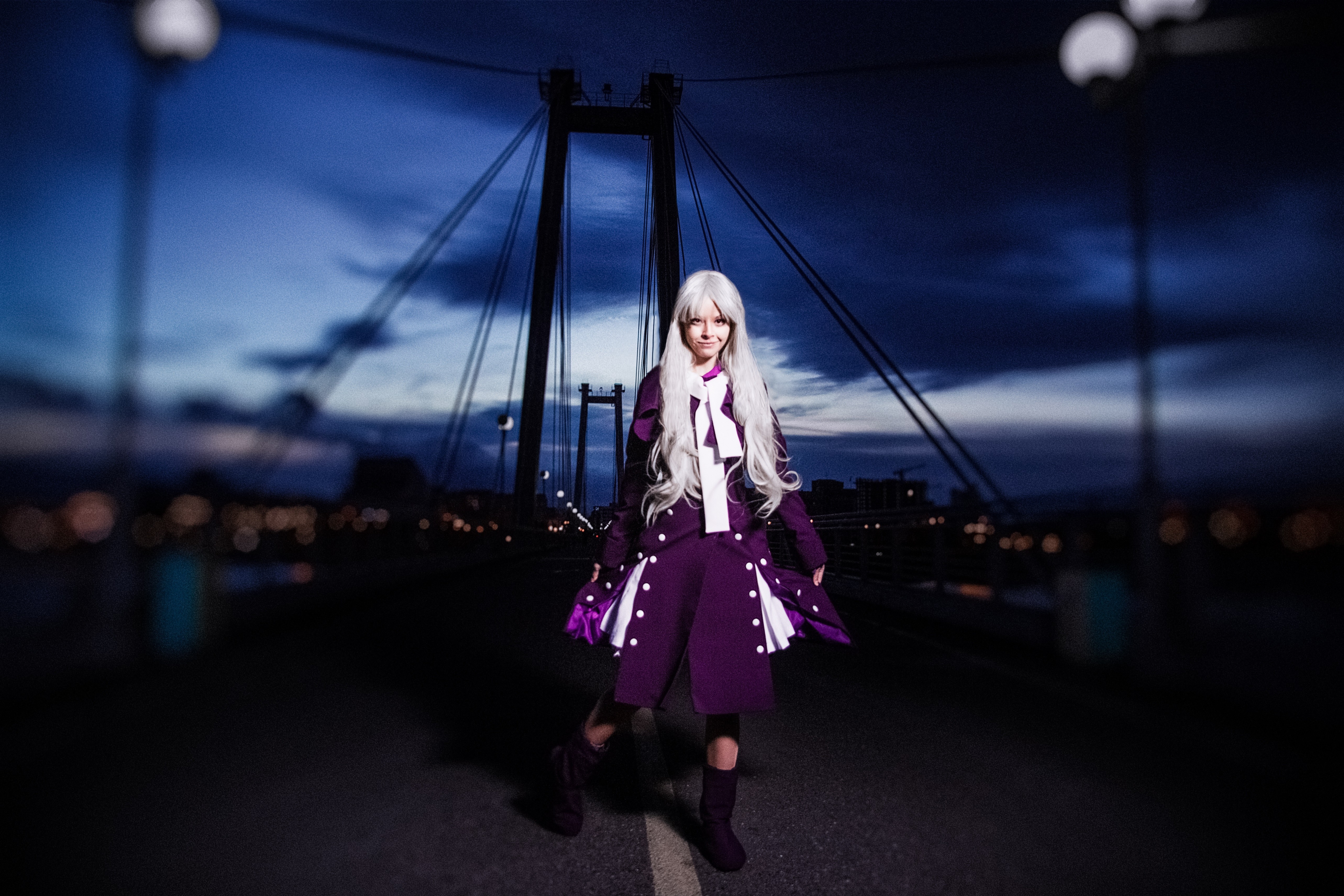 Illyasviel von Einzbern from Fate/stay night cosplay on a bridge HD Wallpaper