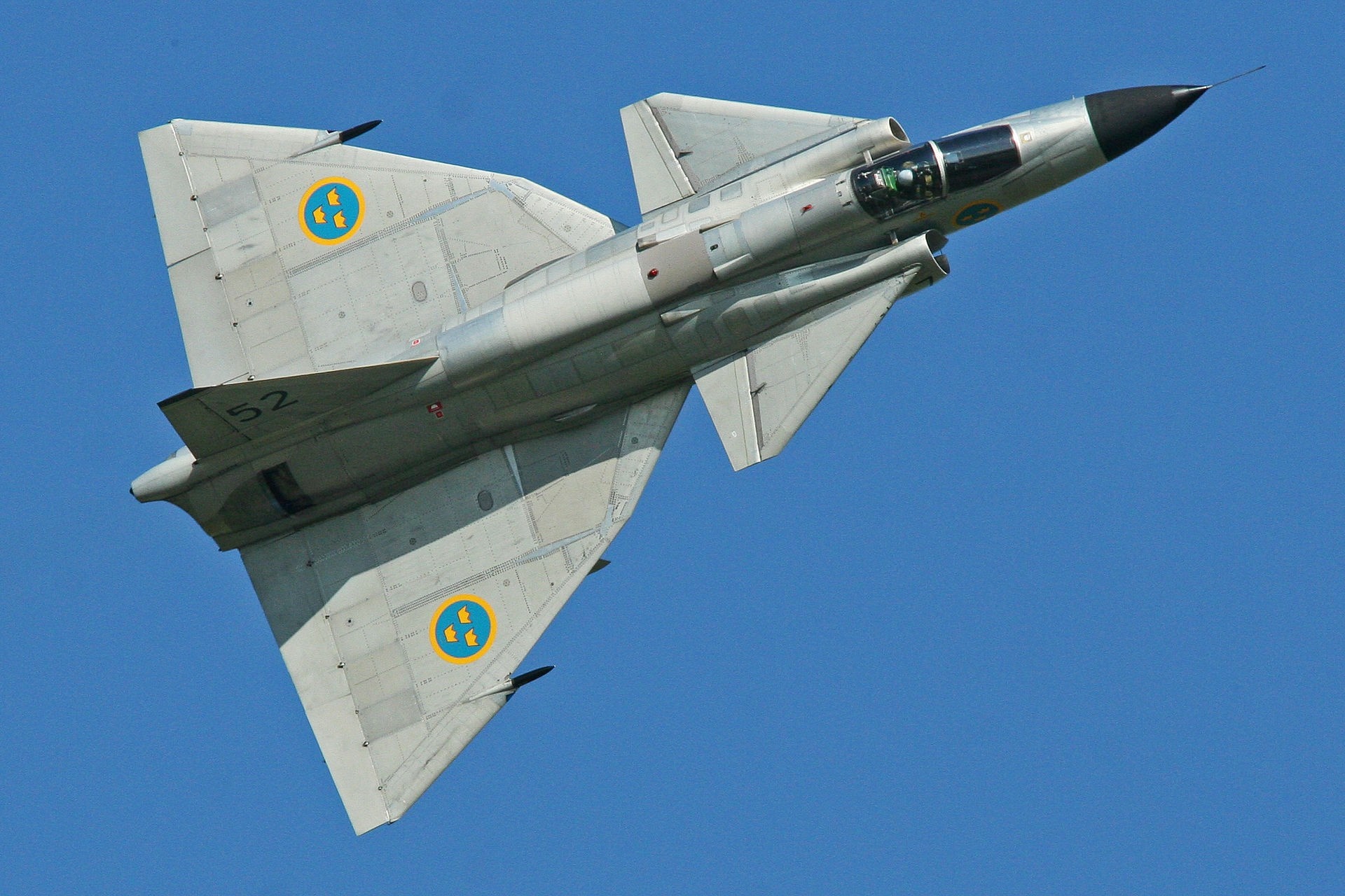 SAAB 37 Viggen Fighter Jet in Flight HD Wallpaper