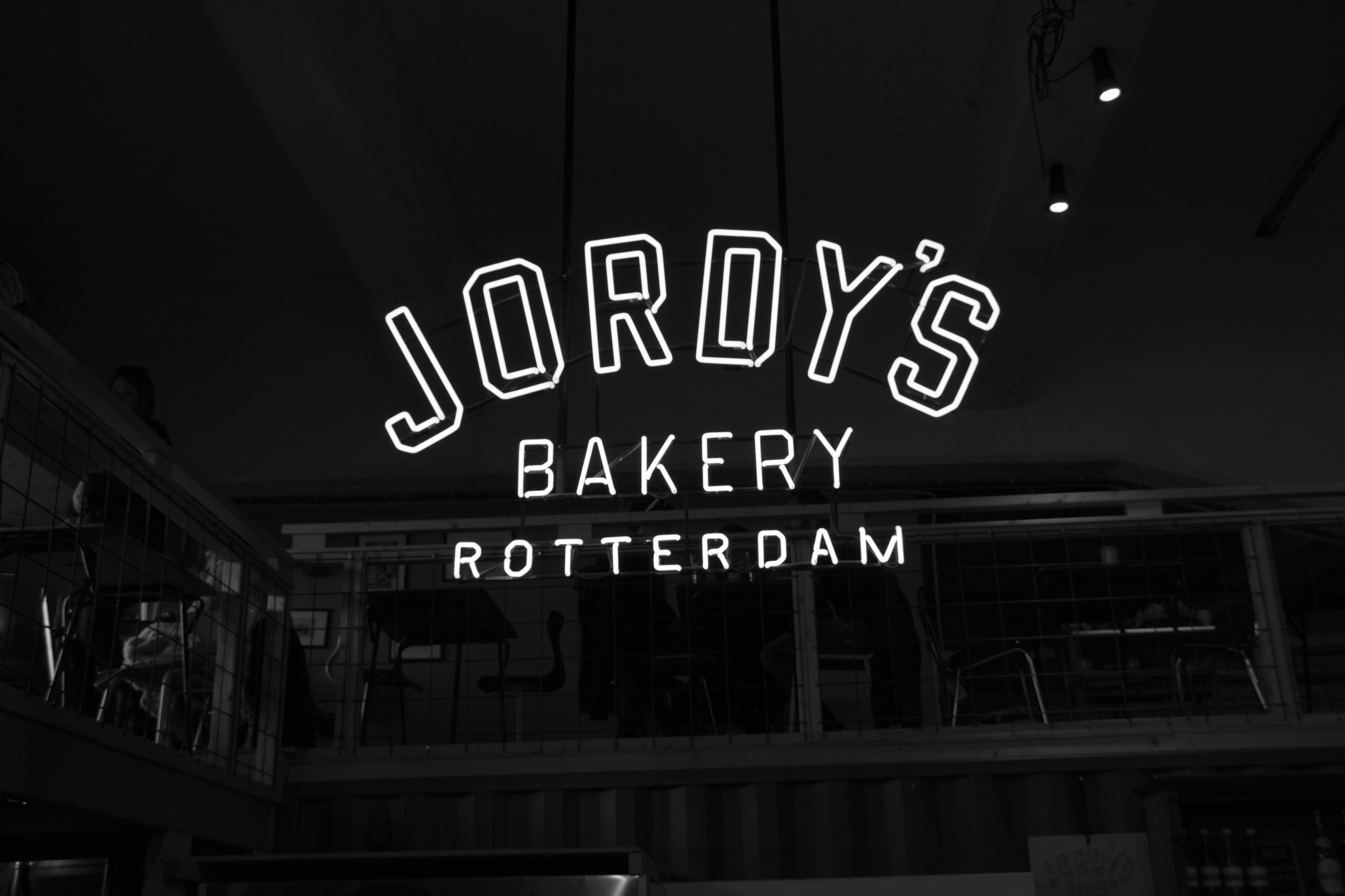 Jordy's Bakery Rotterdam neon sign HD Wallpaper