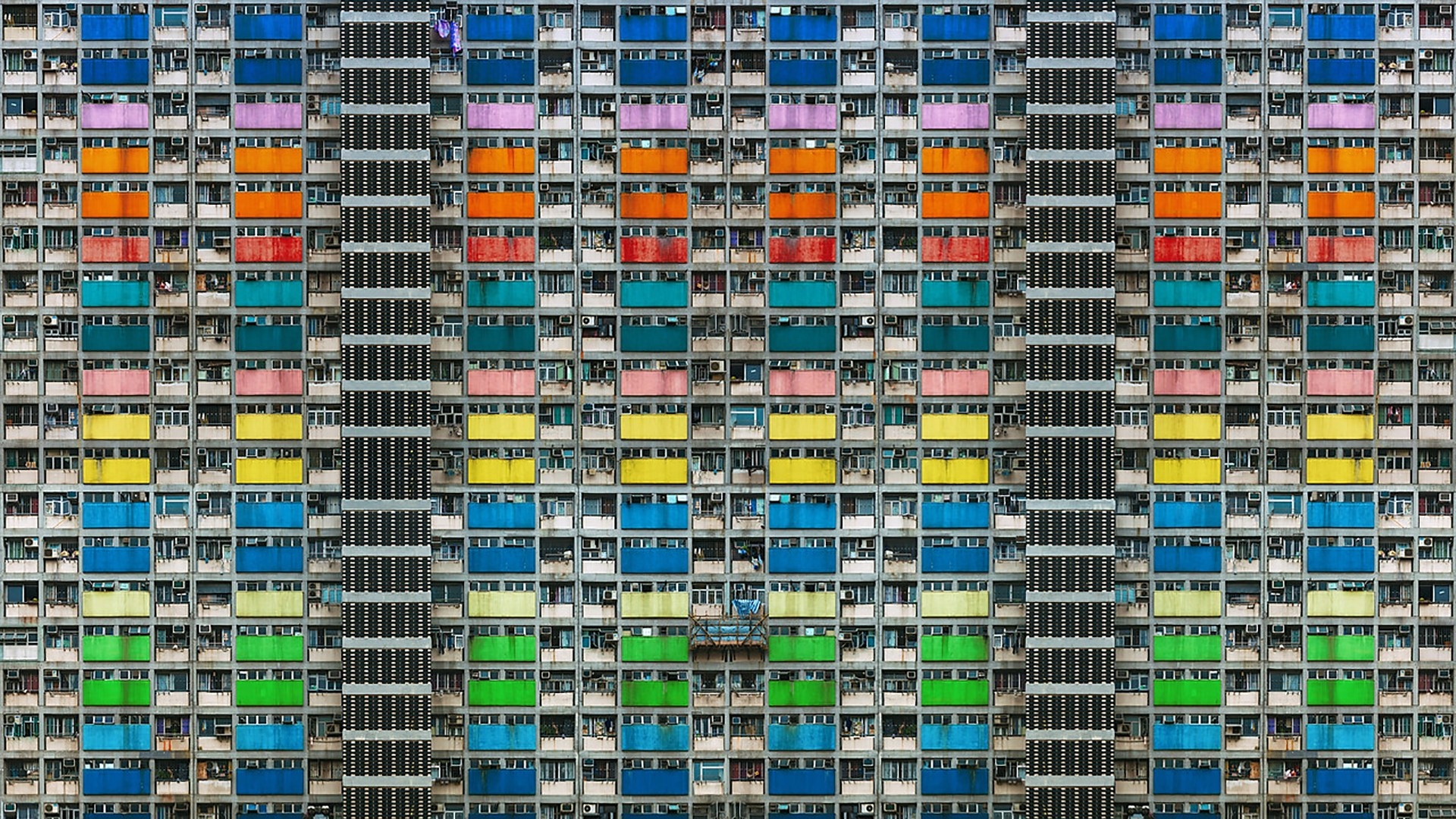 Colorful apartment building facade in Hong Kong HD Wallpaper