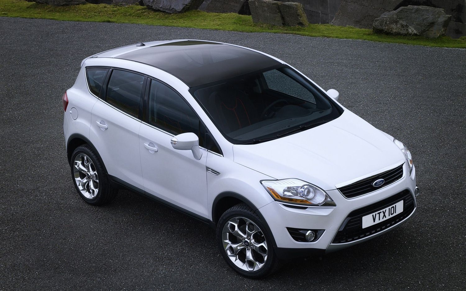 White Ford Kuga SUV parked on asphalt HD Wallpaper